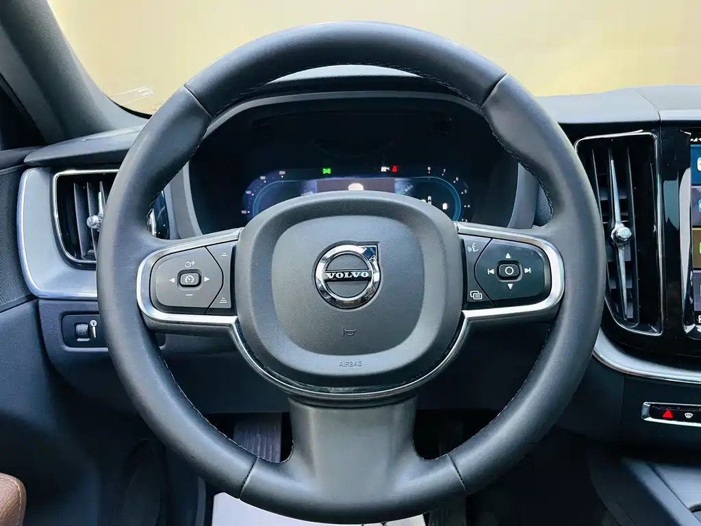 Volvo XC60 — миниатюра 9