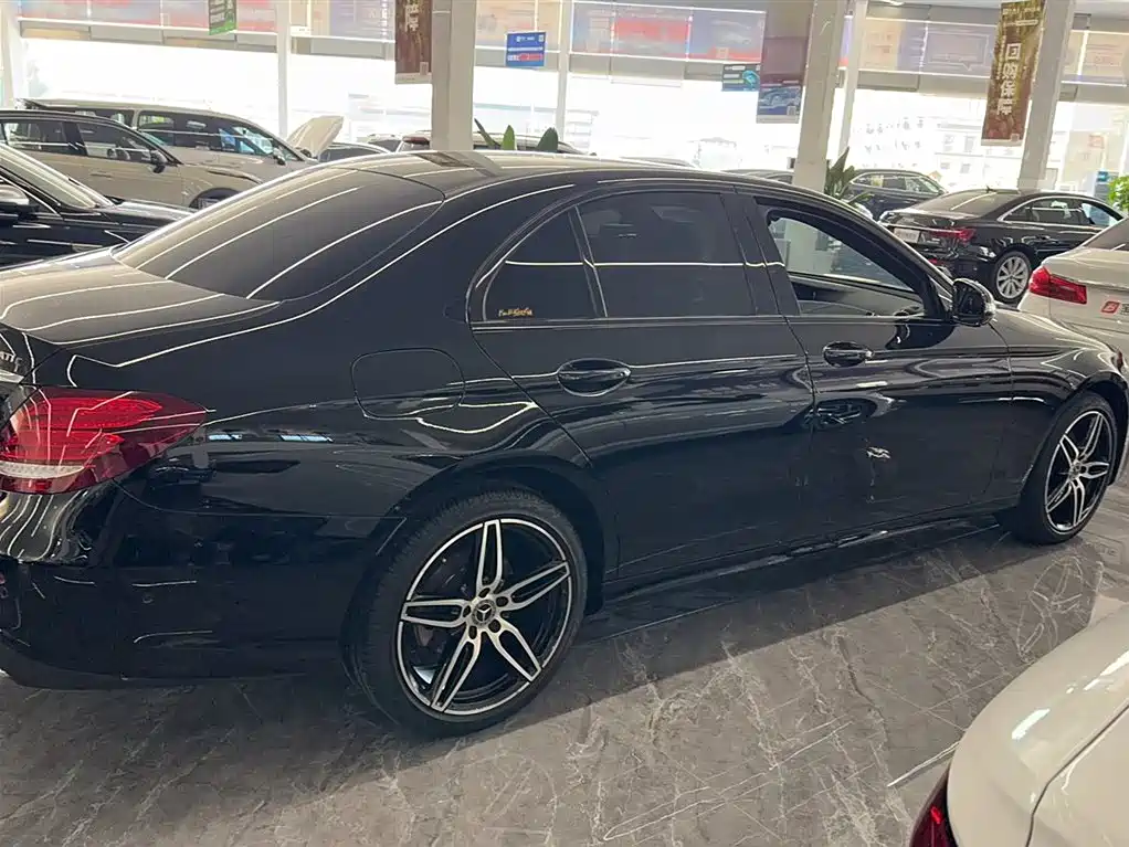 MERCEDES-BENZ  E CLASS