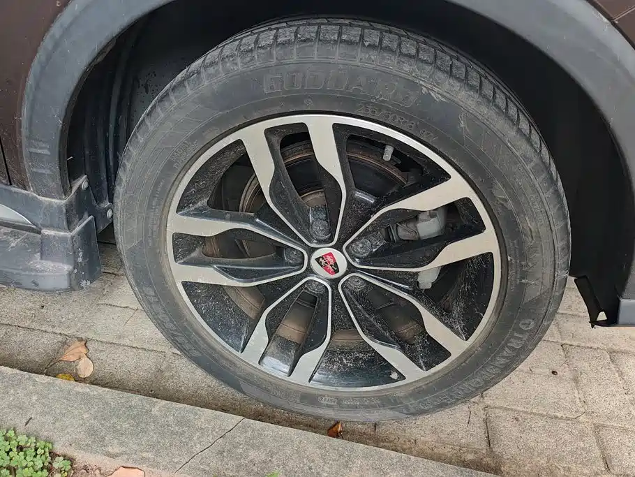 Roewe RX5 — миниатюра 6