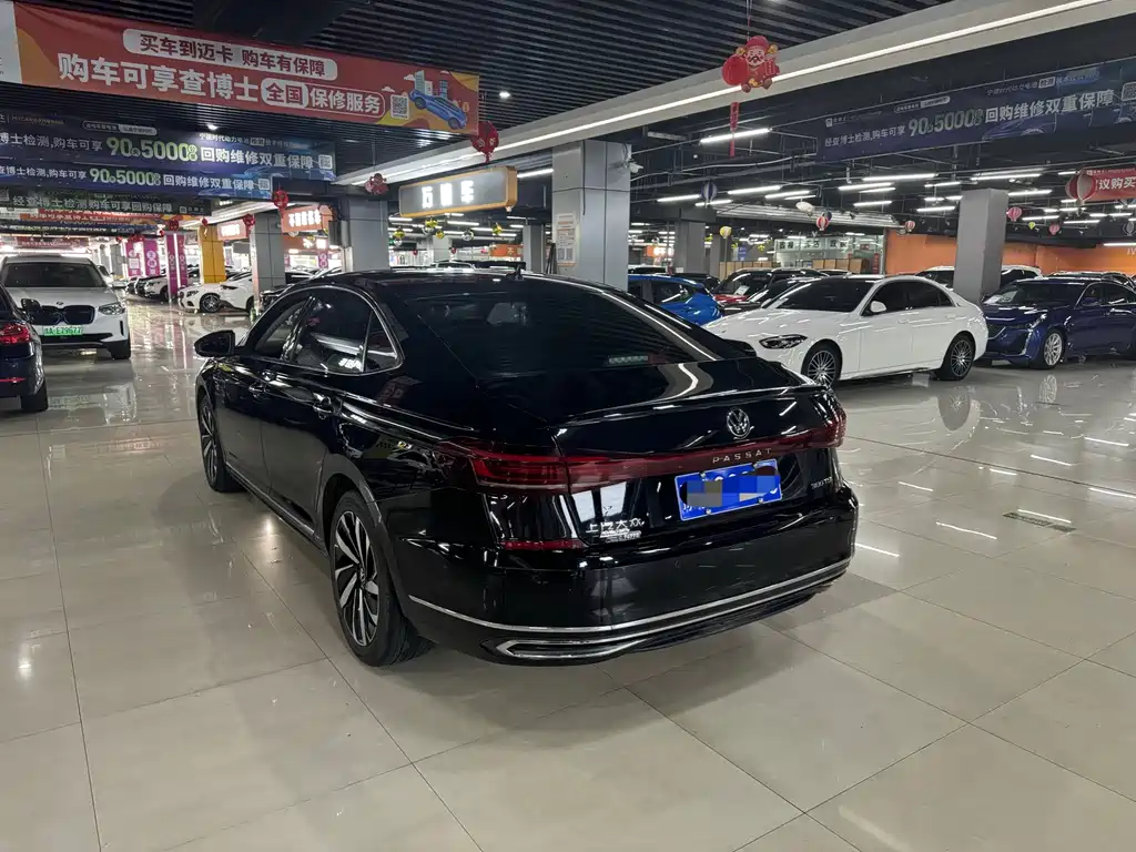 Volkswagen Passat 2023 380TSI Luxury