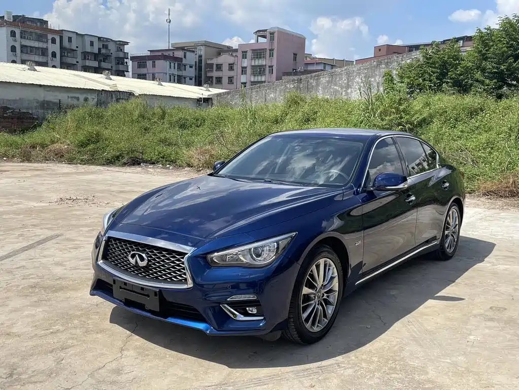 Infiniti Q50L