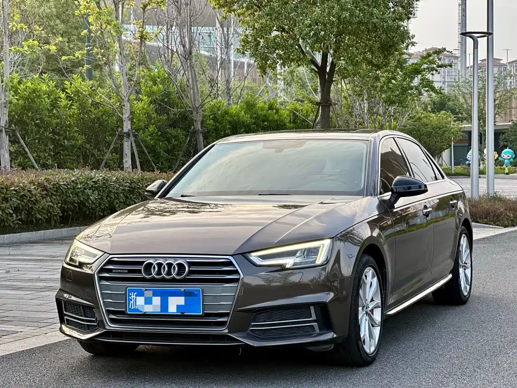 Audi A4L 2018