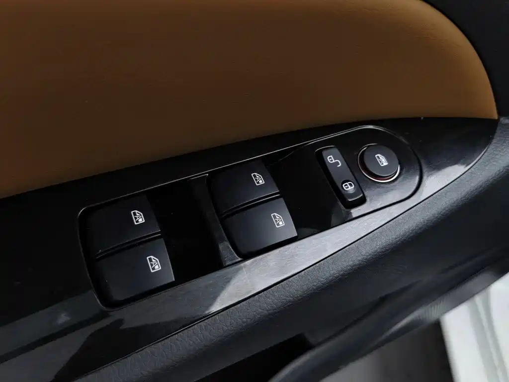 BYD Qin NEV — миниатюра 9