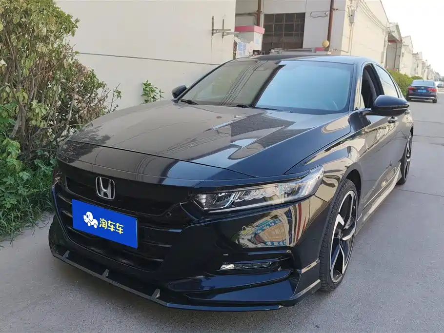 Honda Accord 2018 260TURBO Luxury V