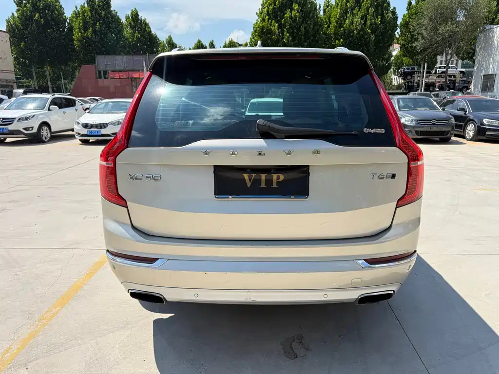 Volvo XC90 — миниатюра 11