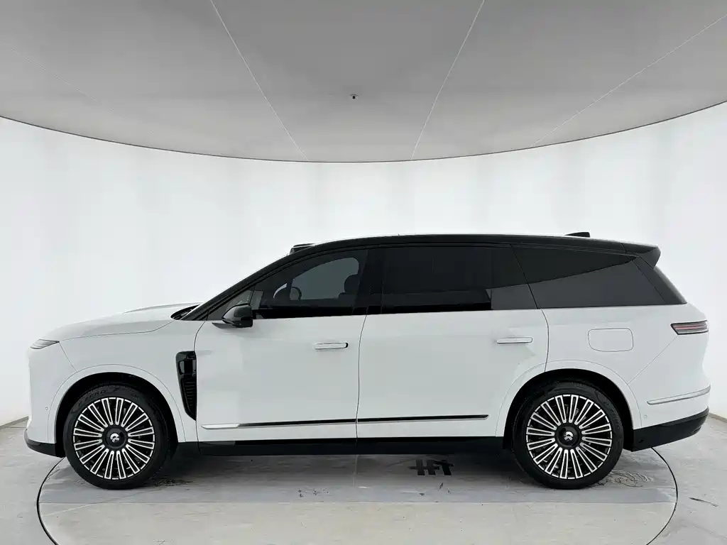 NIO ES8 2026 мест Executive Luxury