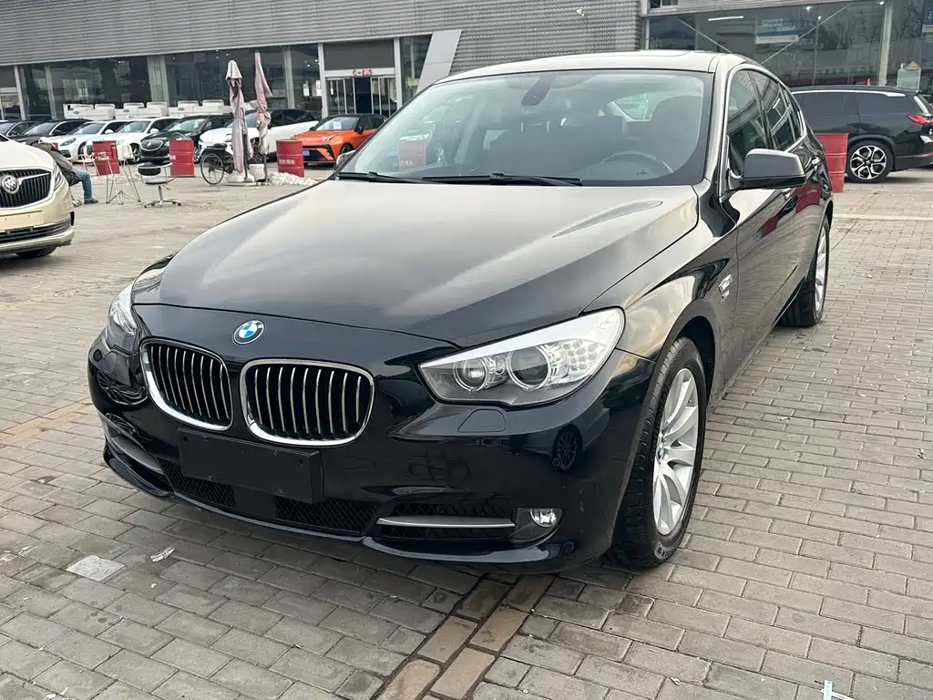 BMW 5 Series GT 2012