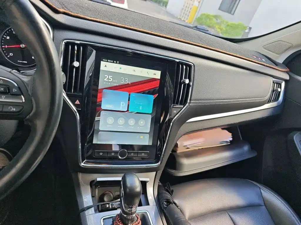 Roewe RX5 — миниатюра 6
