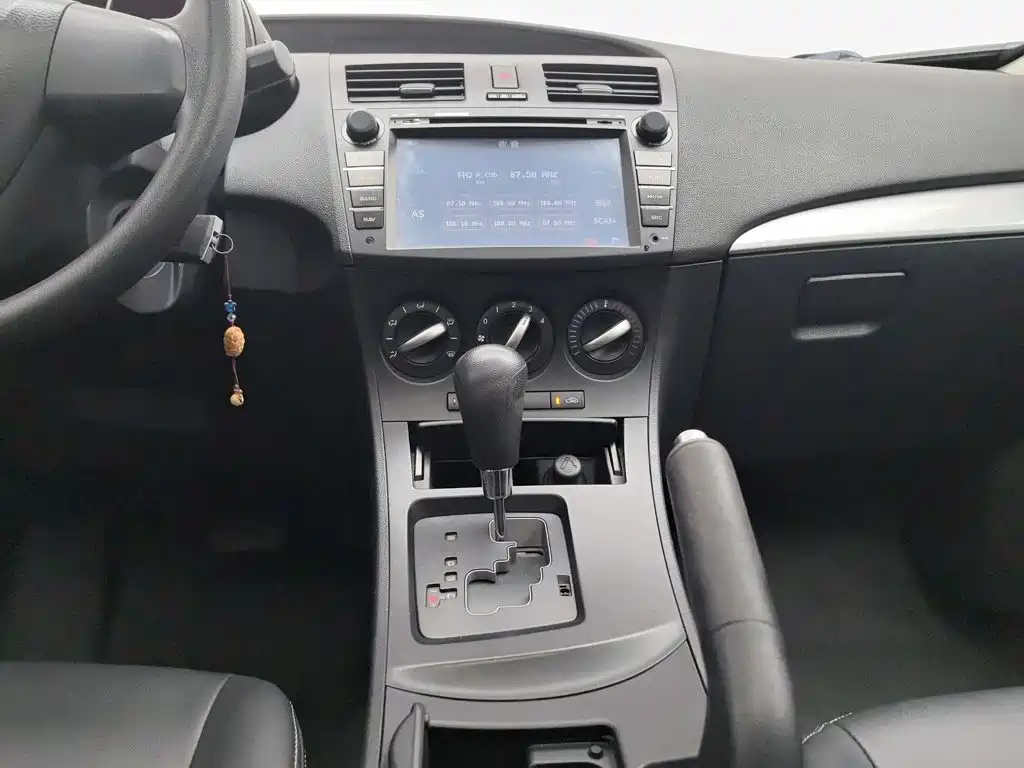 Mazda 3 Xingcheng — миниатюра 12