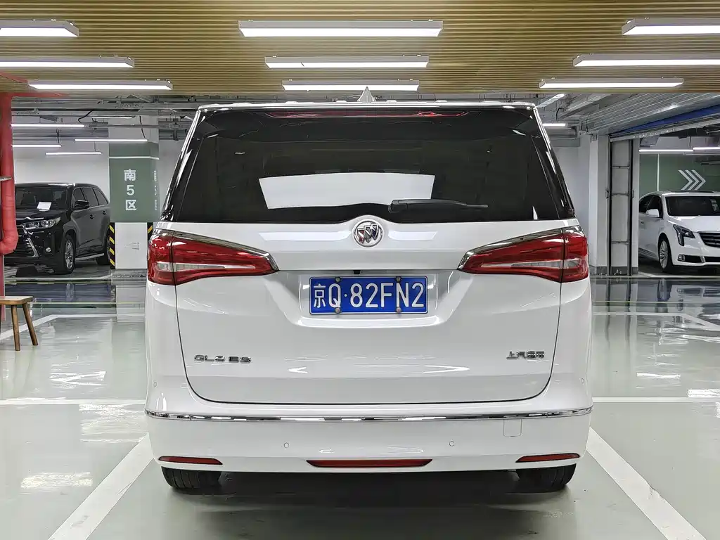 Buick GL8 — миниатюра 5