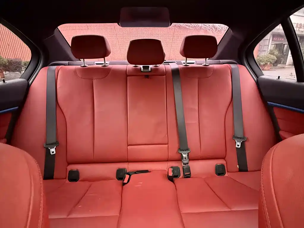 BMW 3 Series — миниатюра 10