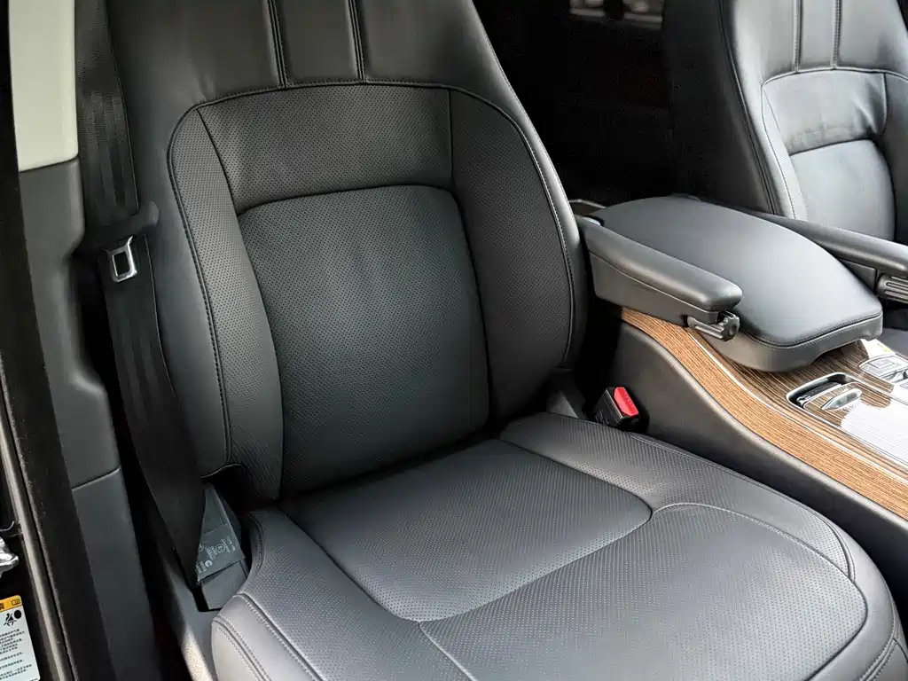 Land Rover Range Rover — миниатюра 17