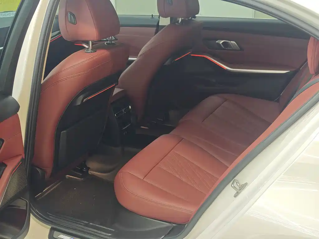 BMW 3 Series — миниатюра 4
