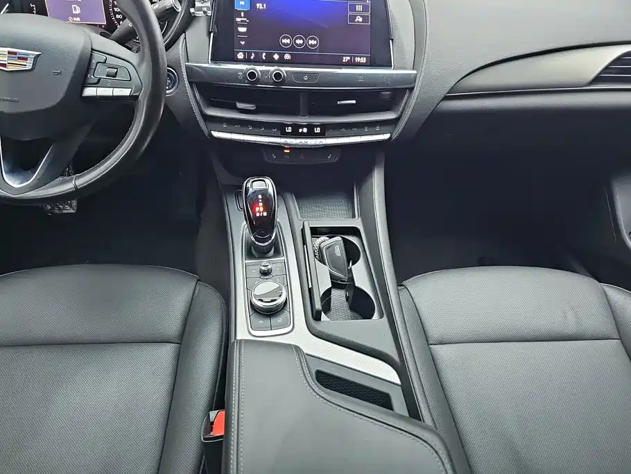 Cadillac CT5 — миниатюра 16