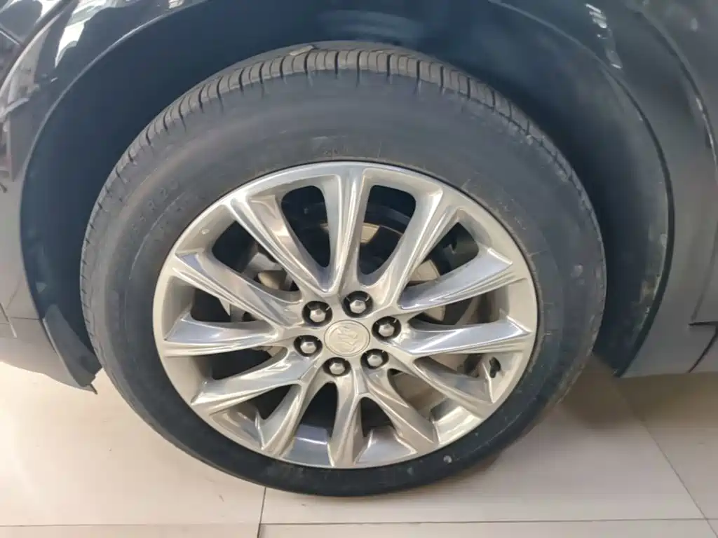 Buick Enclave — миниатюра 25