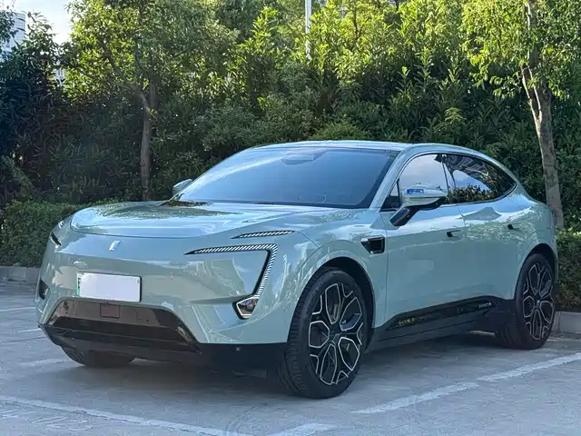 2023 Avatr 11