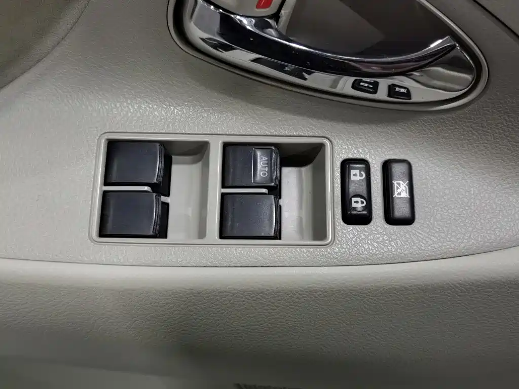 Toyota Camry — миниатюра 9