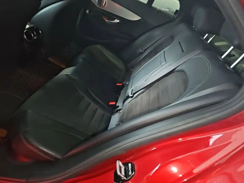 Mercedes-Benz C-Class — миниатюра 13