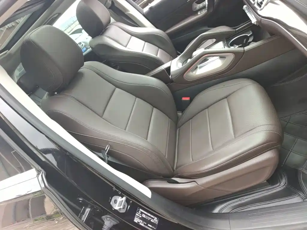Mercedes-Benz GLE (Import) — миниатюра 25
