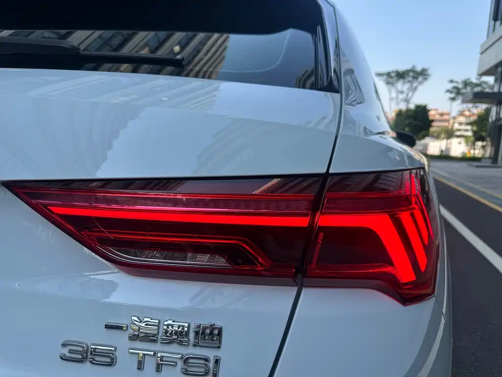 Audi Q3 — миниатюра 12