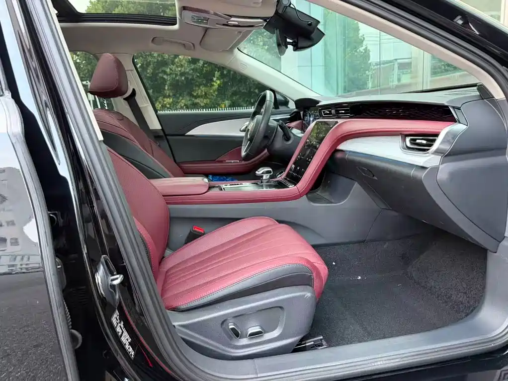 Hongqi Hongqi H5 — миниатюра 12