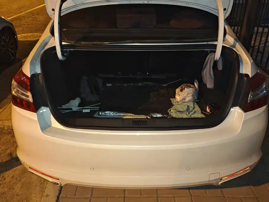 Peugeot 408 — миниатюра 4