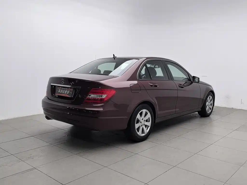 Mercedes-Benz C-Class — миниатюра 2