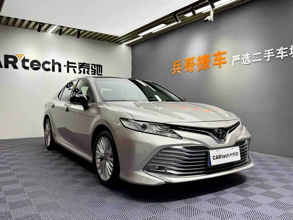 Toyota Camry 2019