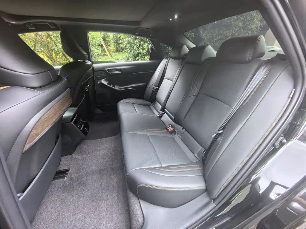 Toyota Avalon 2024 2.0L Luxury