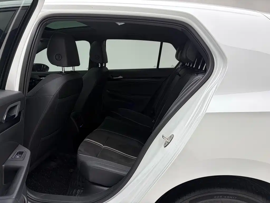 Volkswagen Golf 2023 280TSI DSG R-Line Lite