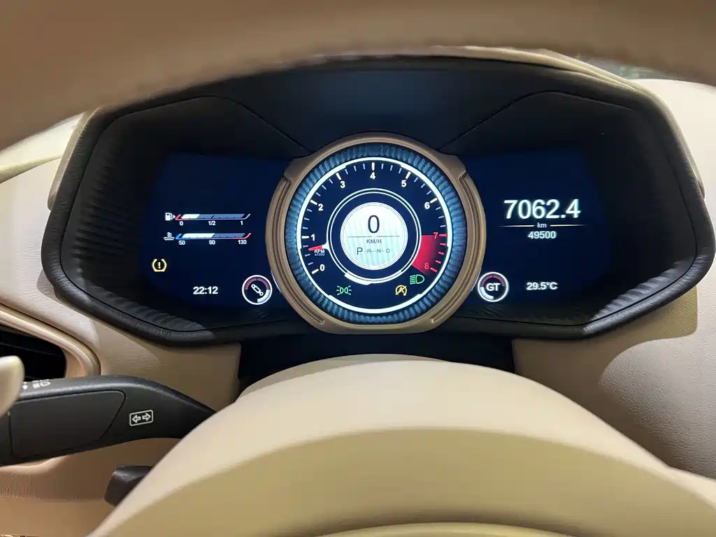 Aston Martin DB11 — миниатюра 20