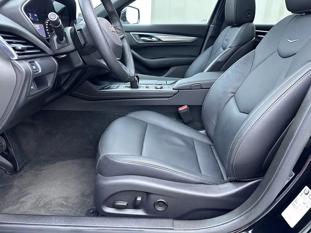 Cadillac CT5 — миниатюра 5