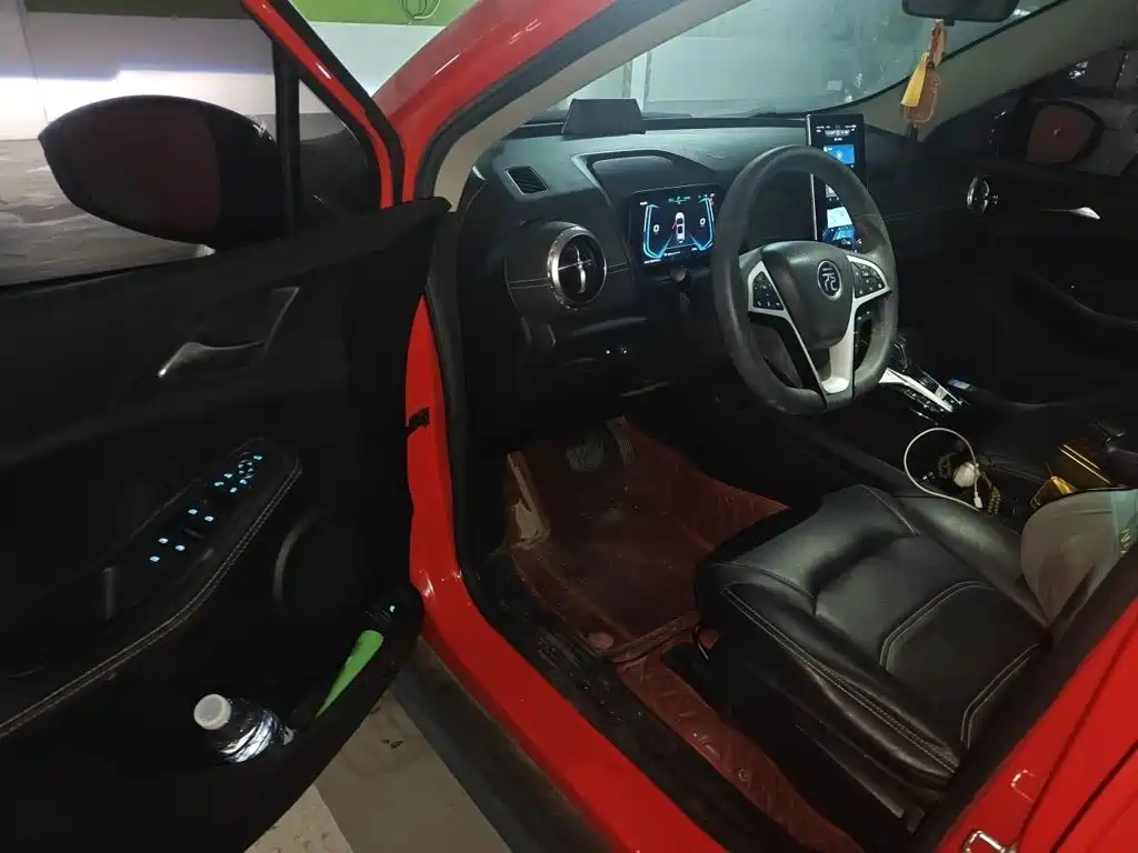 BYD Yuan EV — миниатюра 14