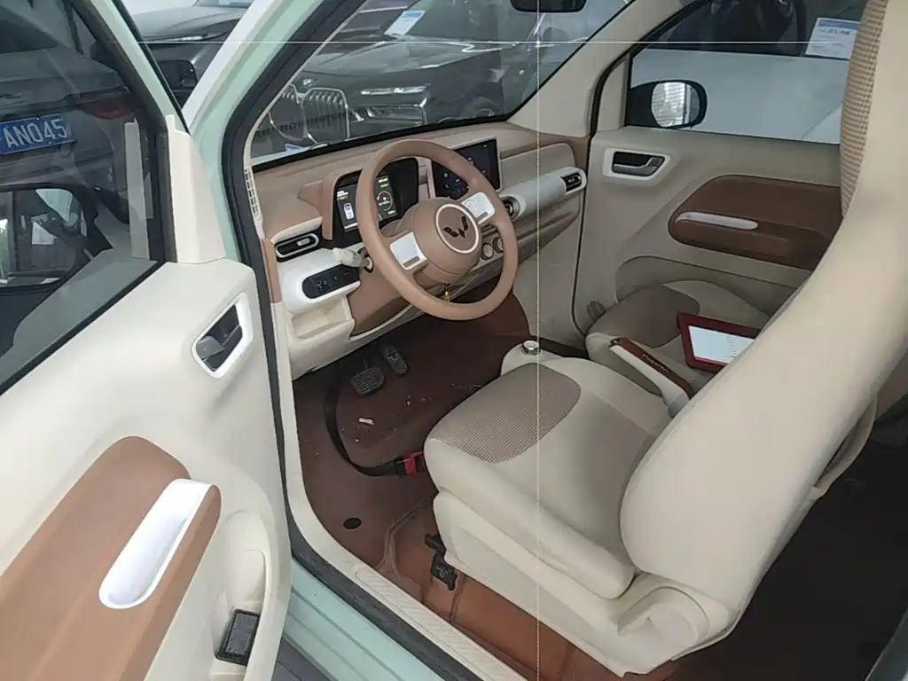 Wuling MINIEV — миниатюра 16
