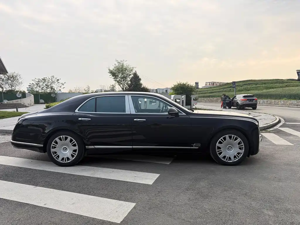 Bentley Mulsanne — миниатюра 4