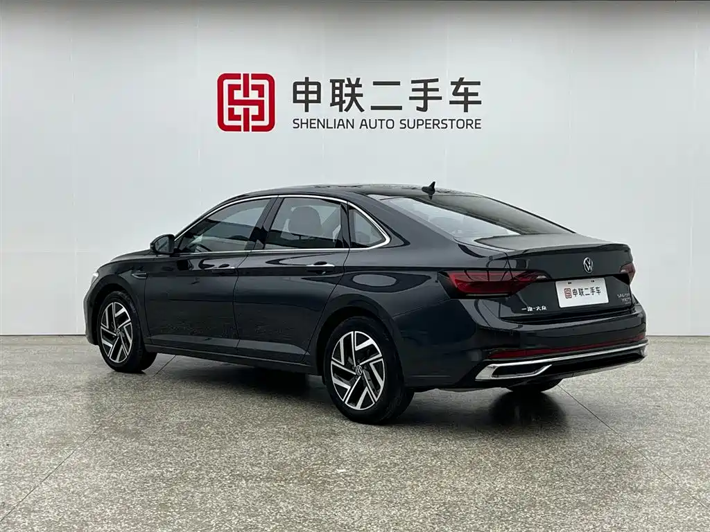 Volkswagen Sagitar 2023 300TSI DSG
