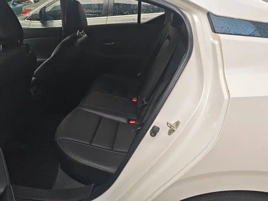Nissan Sylphy — миниатюра 11