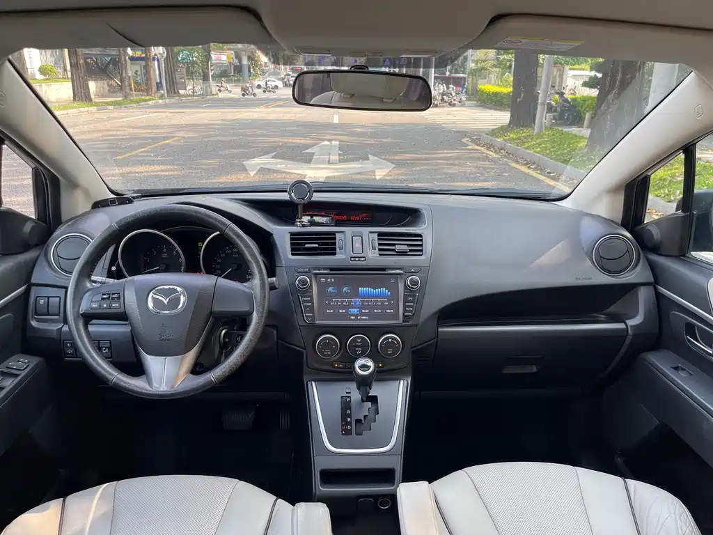 Mazda 5 2013 2.0L AT Luxury