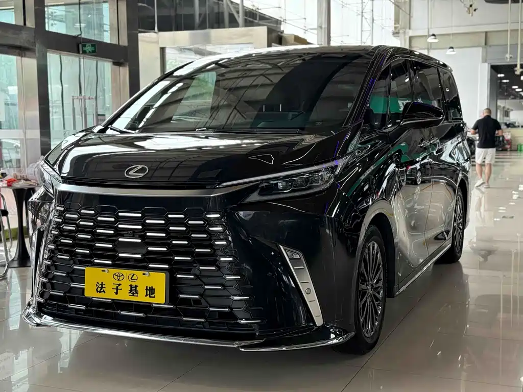 Lexus LM 2024
