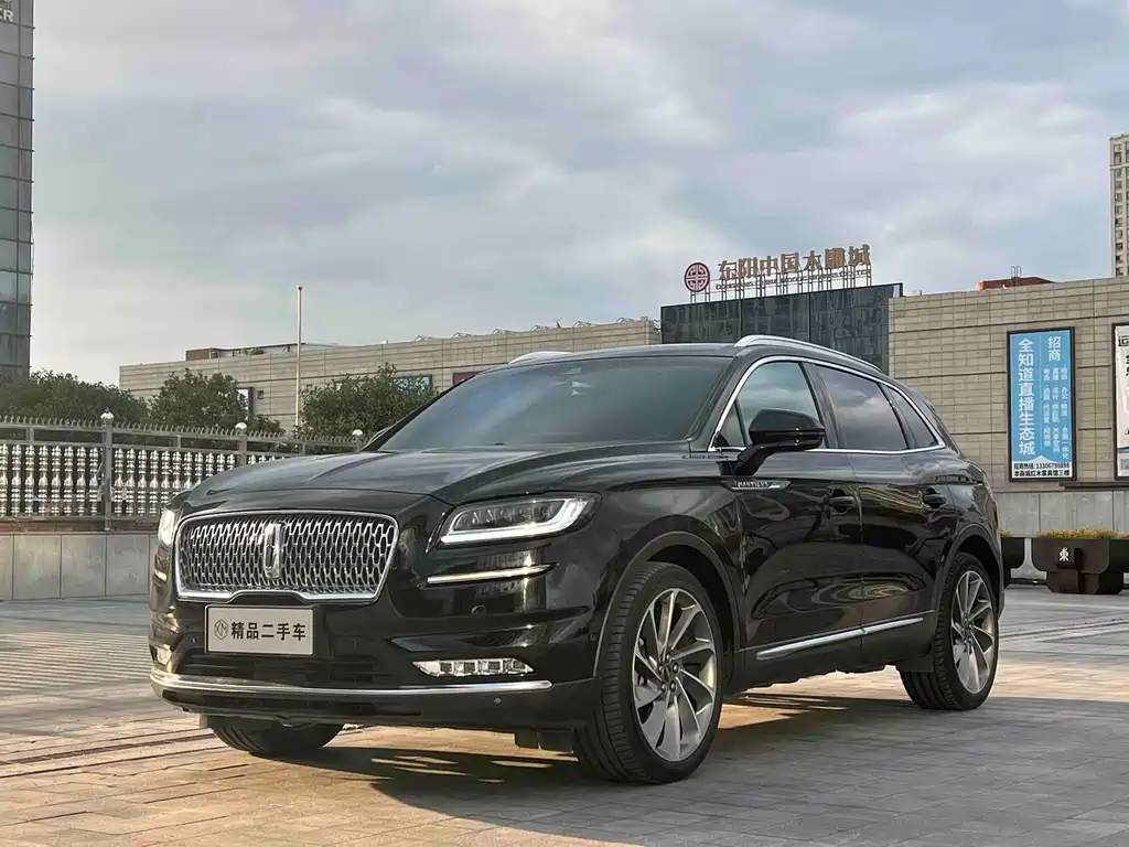 Lincoln Nautilus 2021