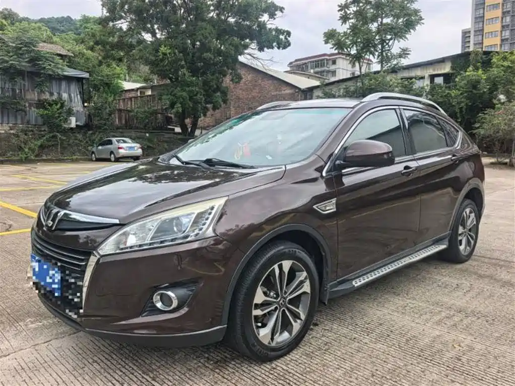 Luxgen U6 2016