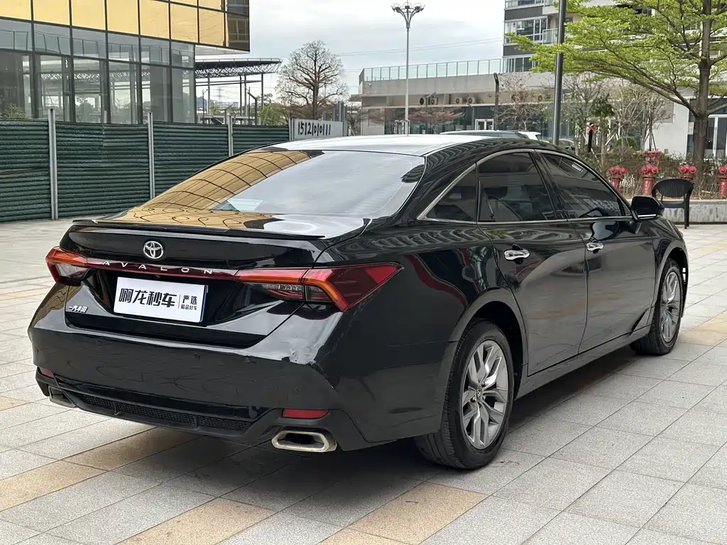 TOYOTA ASIAN DRAGON
