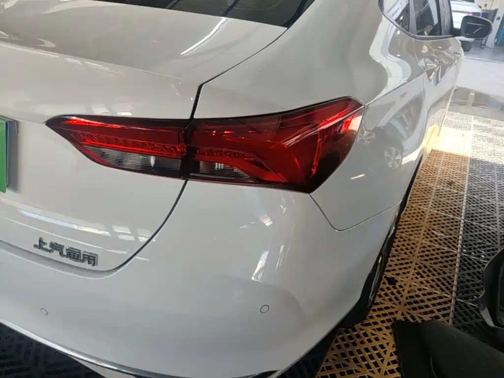 Buick Verano — миниатюра 8