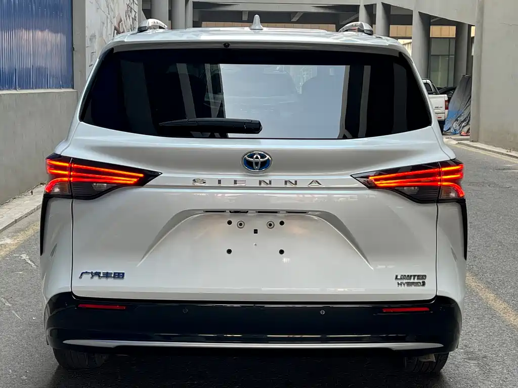Toyota Sienna 2021 2.5L Luxury