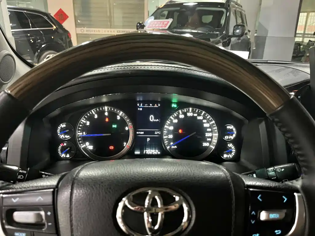 Toyota Land Cruiser 2009 5.7L