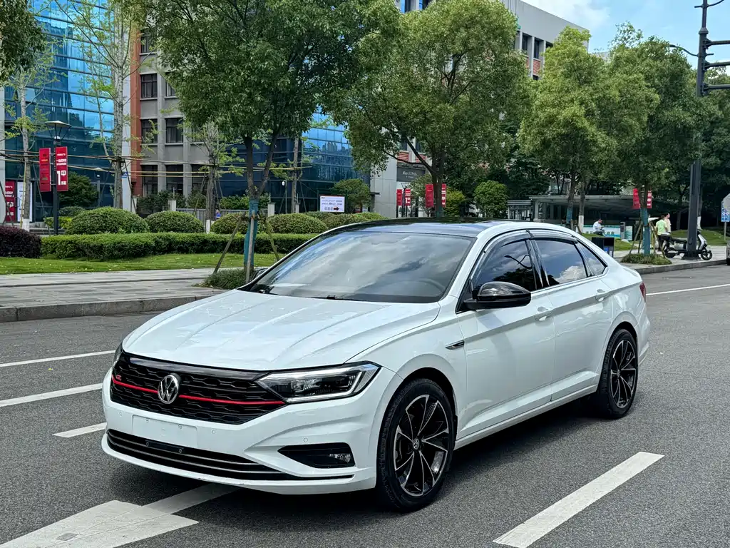 Volkswagen Sagitar 2021
