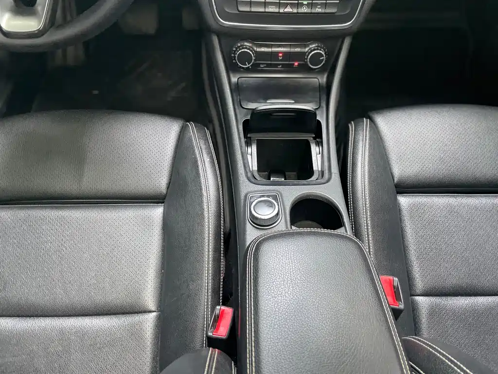 Mercedes-Benz GLA — миниатюра 15
