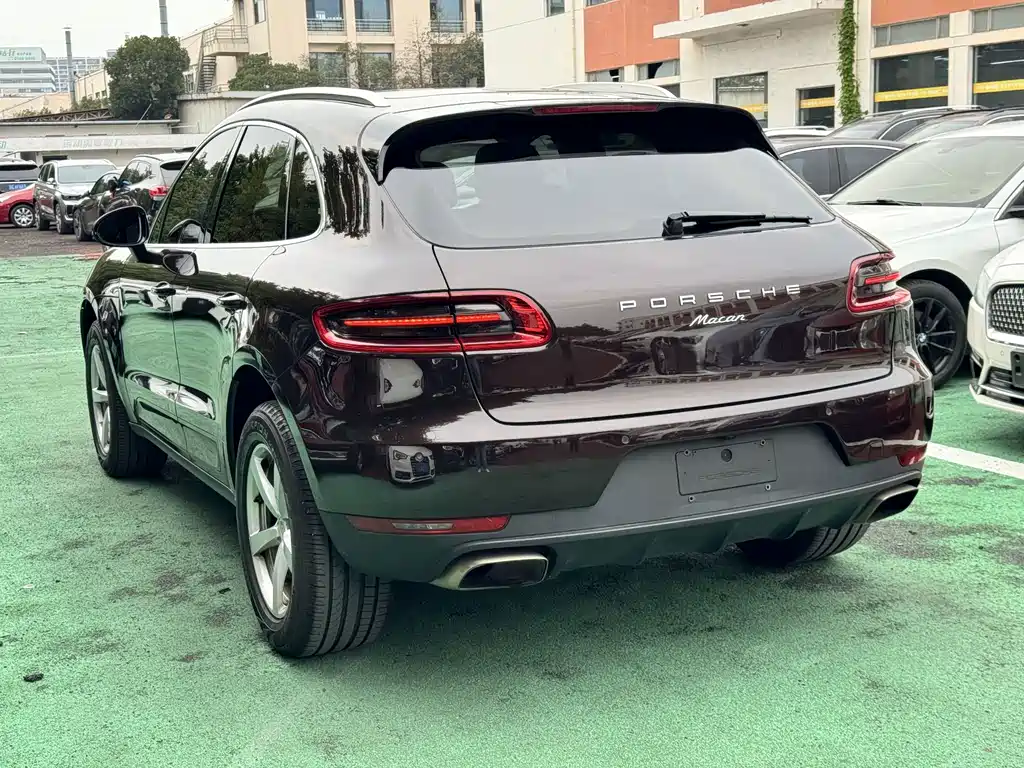 Porsche Macan — миниатюра 8