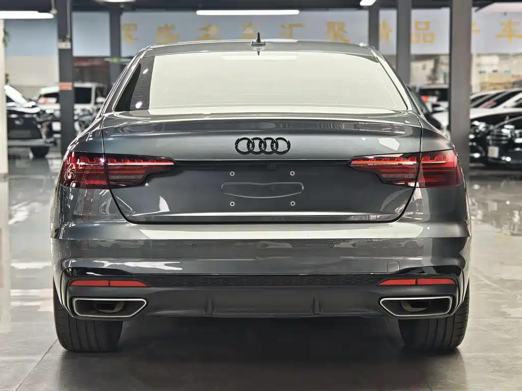 Audi A4L 2024 40 TFSI Luxury