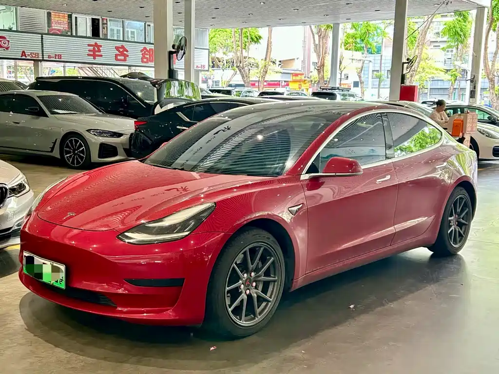 Tesla Model 3 2020